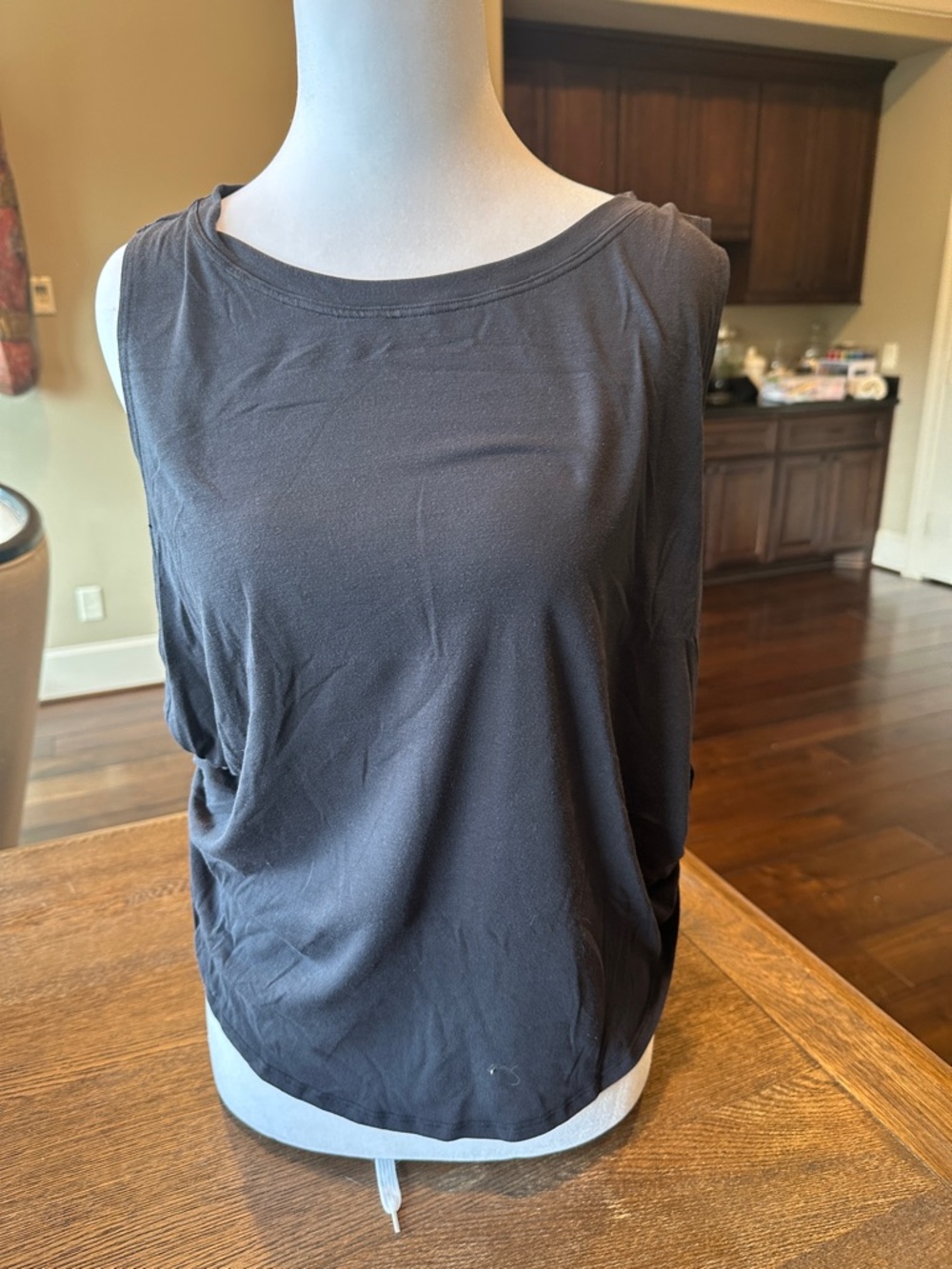 Athleta Black Sleeveless Crewneck Tank Top